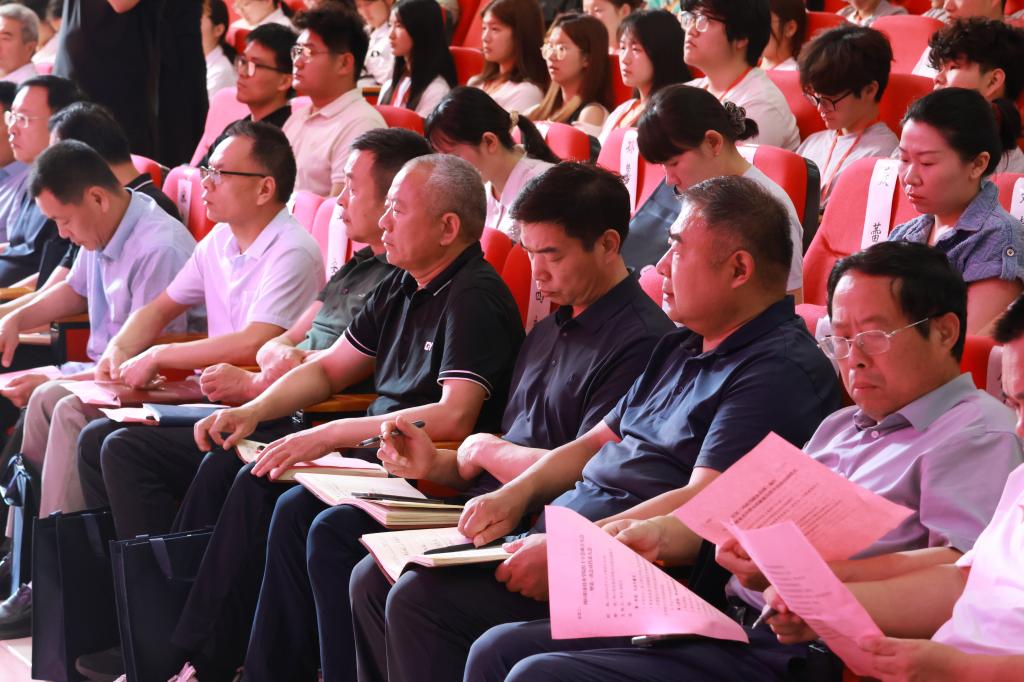 李明臣宣读校华体会平台携手拜仁慕尼黑