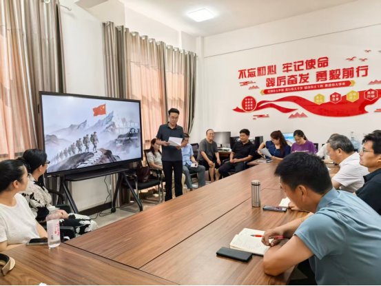 刘迪一展示了将历史场景转化为教学资源